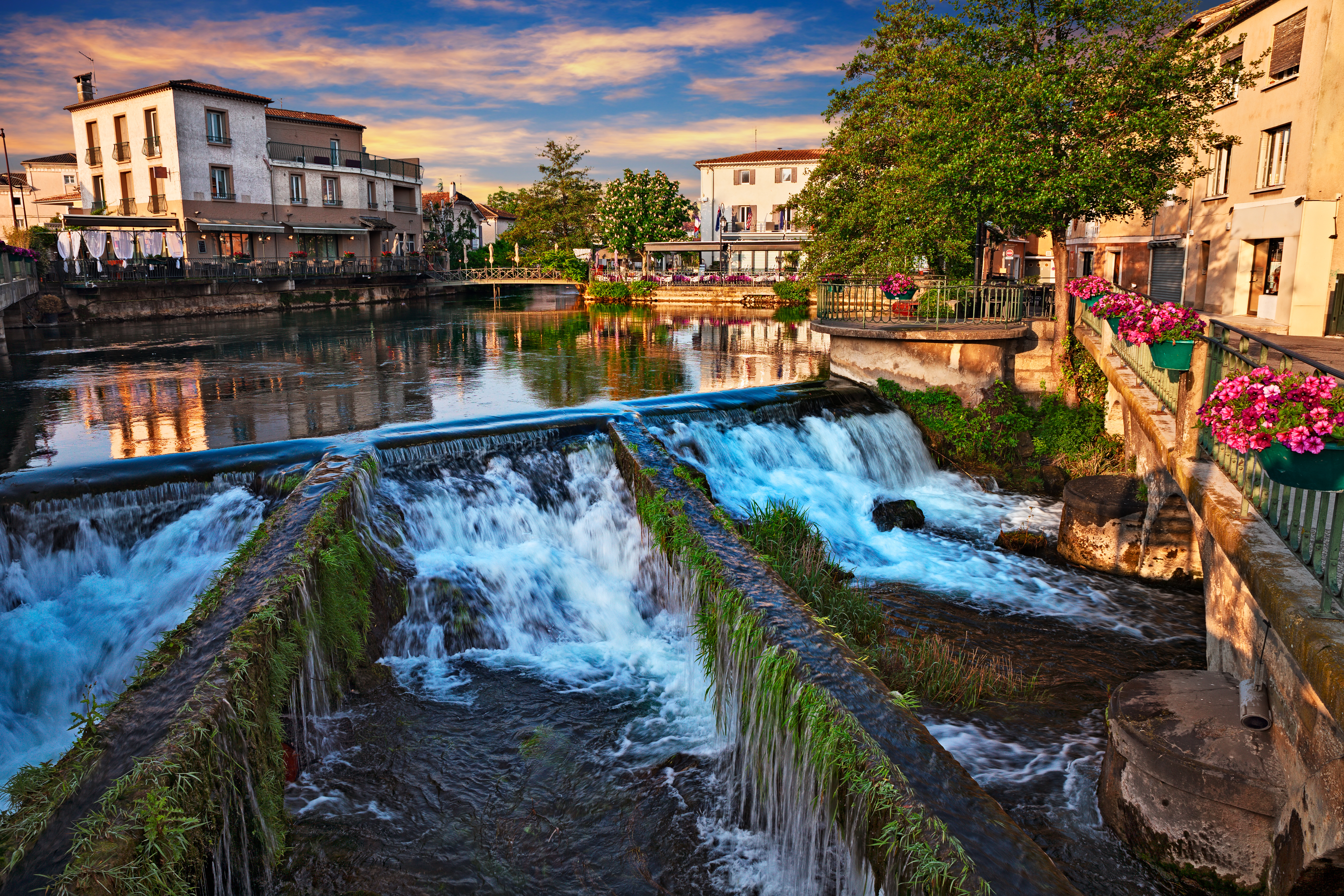 L'Isle sur la Sorgue, ses canaux et son village ...