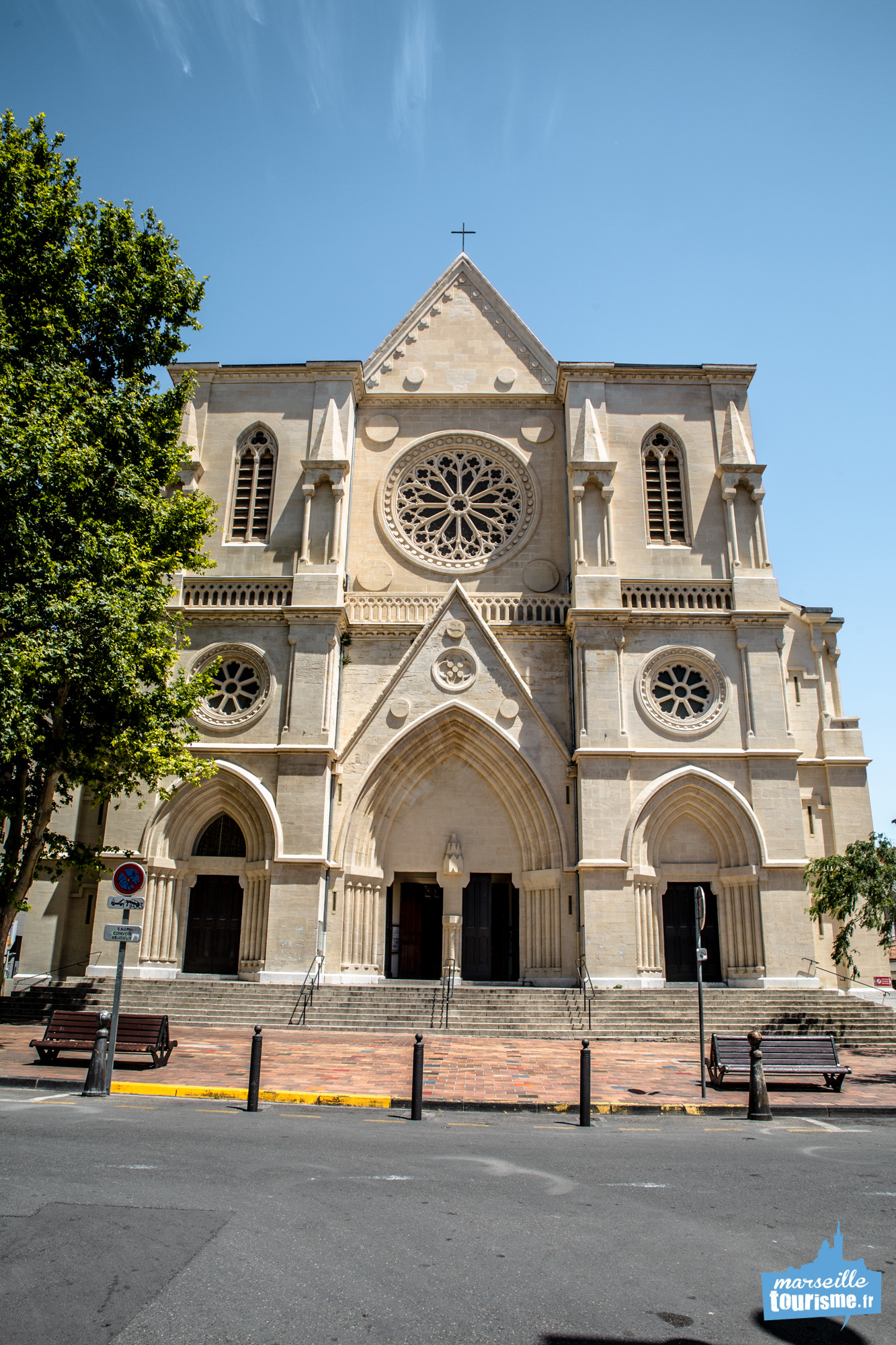 Église SaintMichel à Marseille Première église de style néogothique