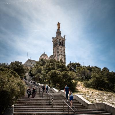 La “Bonne Mère” retrouve son éclat : rénovation historique et dépose inédite de la couronne de Notre-Dame de la Garde