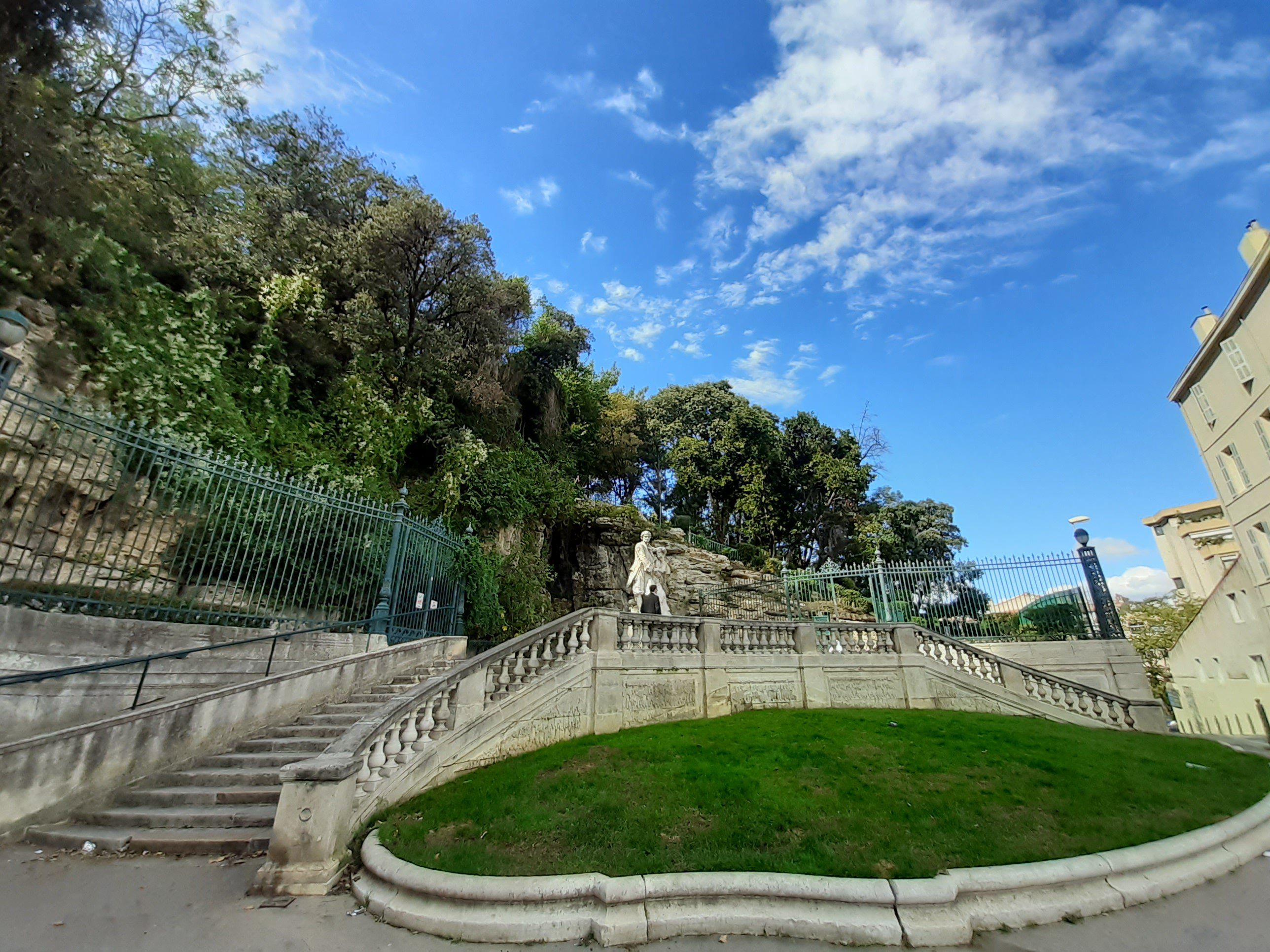 notre dame de la garde tour