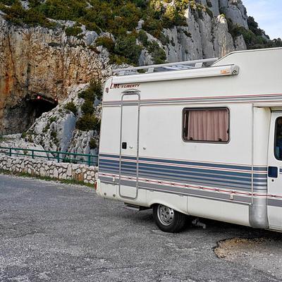 Vacances en camping-car au départ de Marseille : explorer les Bouches-du-Rhône en toute liberté